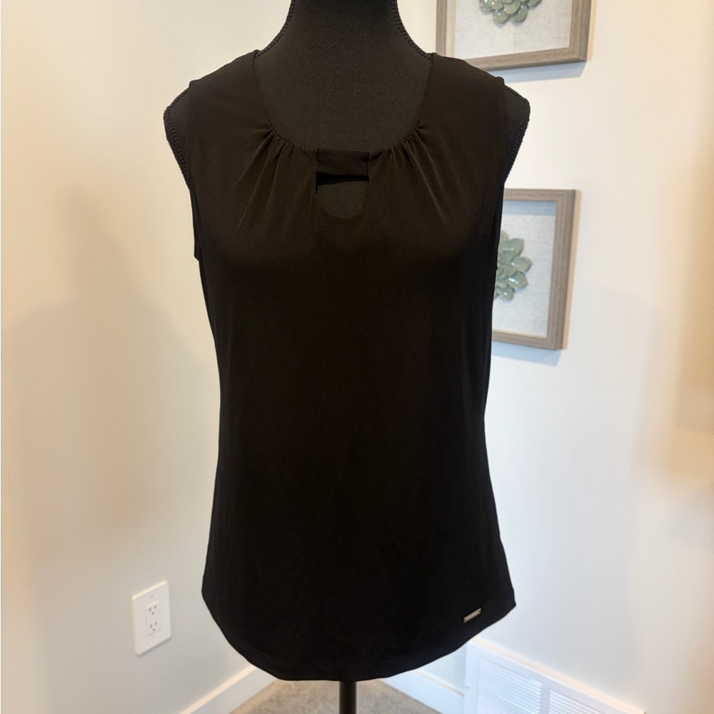 Never Worn! Tahari Black Sleeveless Scoop Neck Top With Cut-Out